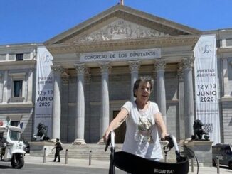 Maricarmen Abascal outside the Spanish parliament